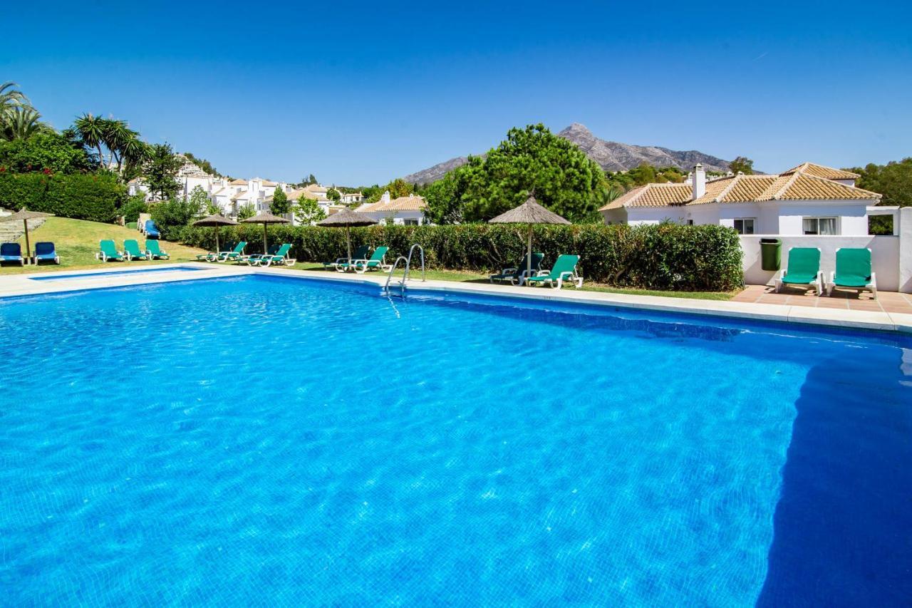 En- Cozy Andalusian Style Townhouse In Сasa de vacaciones Marbella