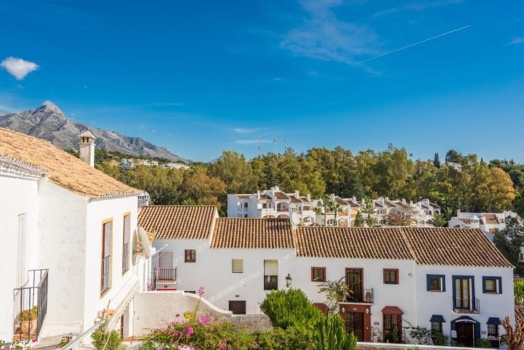 Сasa de vacaciones En- Cozy Andalusian Style Townhouse In Marbella