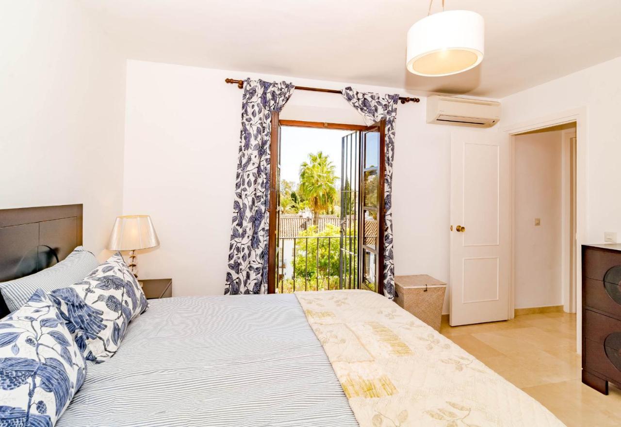 En- Cozy Andalusian Style Townhouse In Сasa de vacaciones *