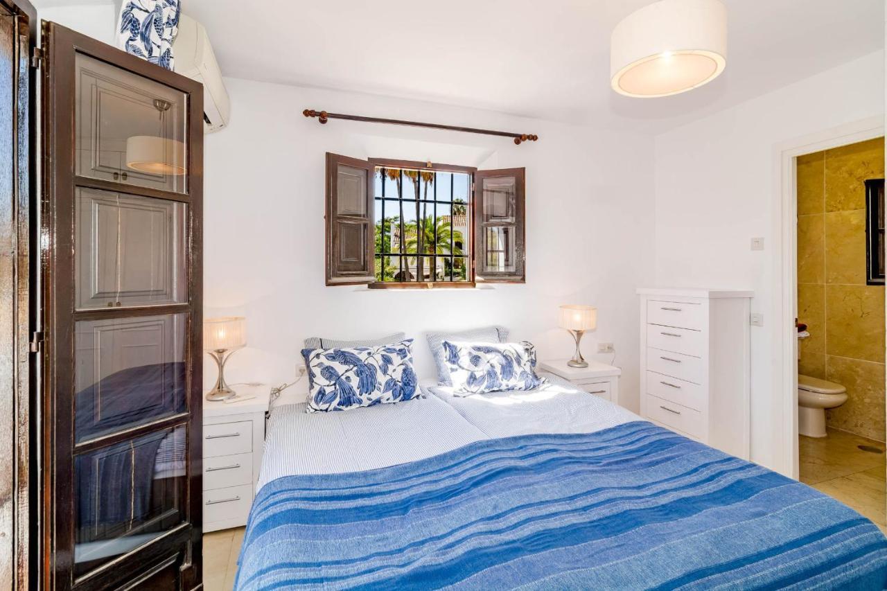 En- Cozy Andalusian Style Townhouse In * Marbella